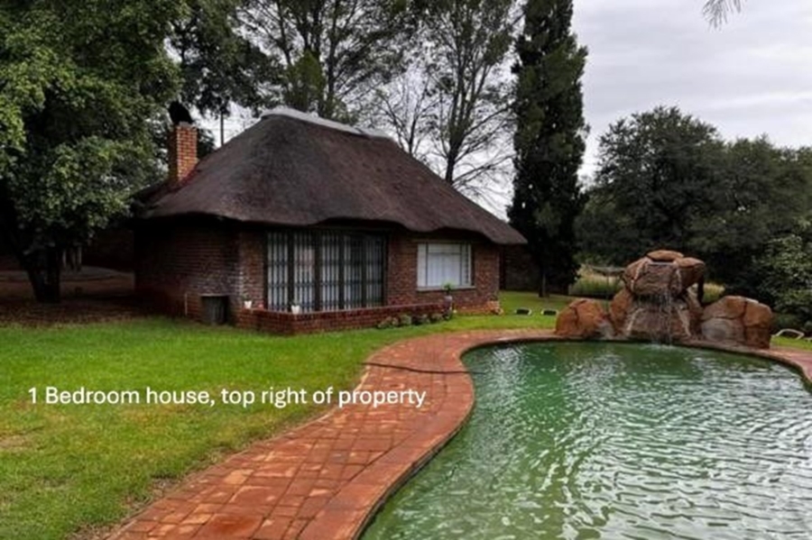 8 Bedroom Property for Sale in Broederstroom North West